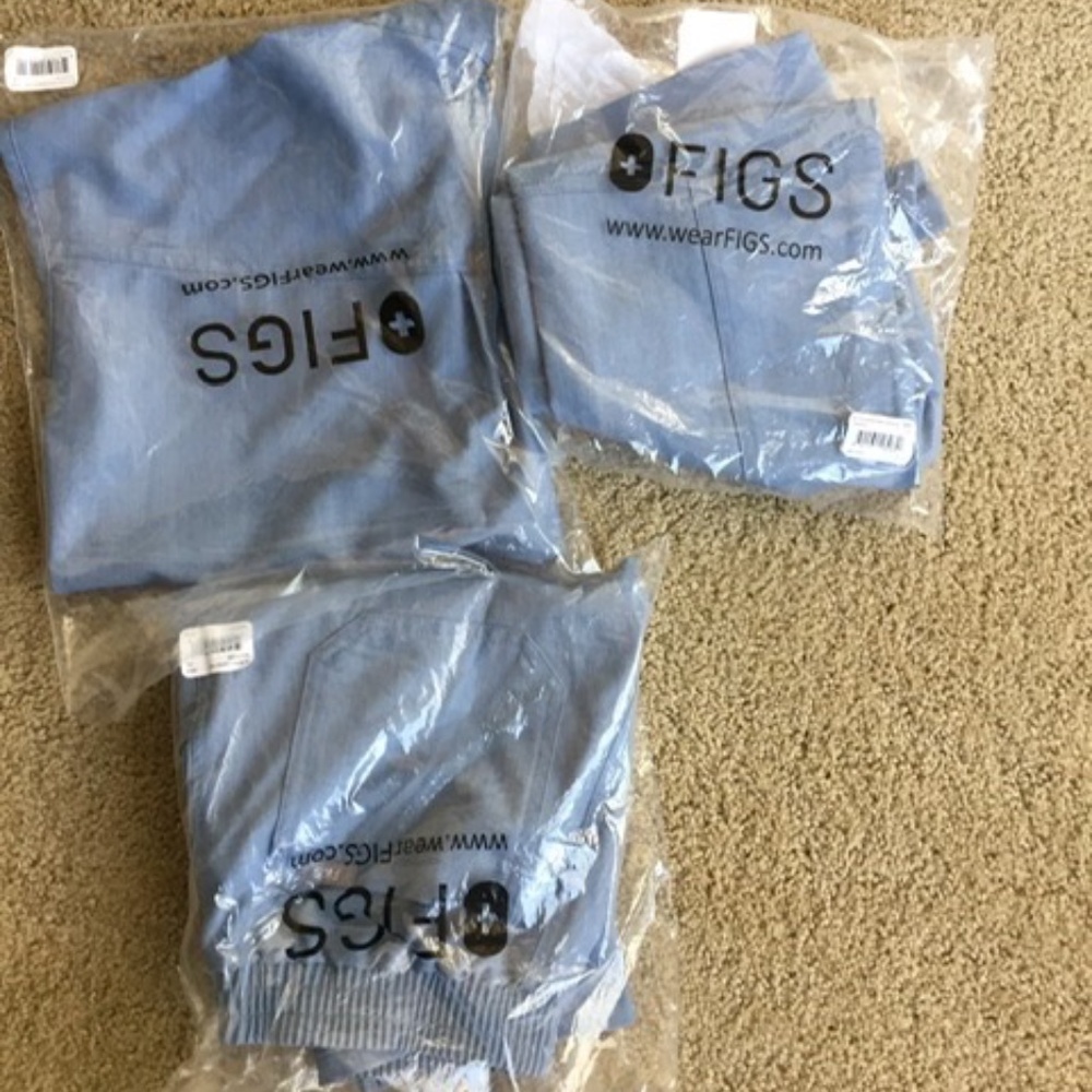 New with tags heather grey scrubs 3x